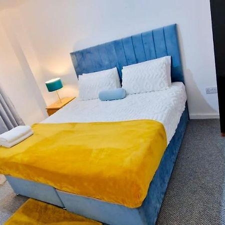 Lovely 2-Bedroom Apartment, Free Parking 曼彻斯特 外观 照片