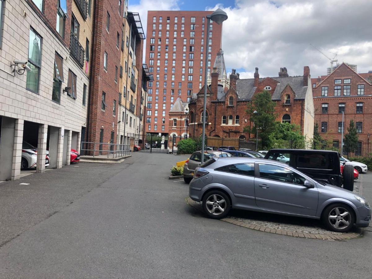 Lovely 2-Bedroom Apartment, Free Parking 曼彻斯特 外观 照片