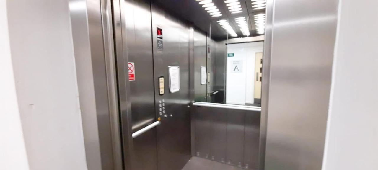 Lovely 2-Bedroom Apartment, Free Parking 曼彻斯特 外观 照片