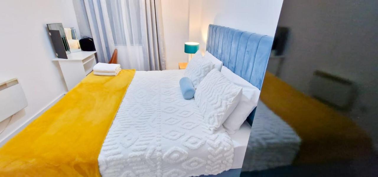 Lovely 2-Bedroom Apartment, Free Parking 曼彻斯特 外观 照片
